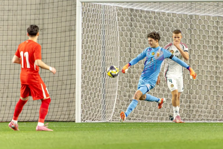 Pécsi Ármin először a Liverpool keretében – Kerkez kezd, Szoboszlai pihen